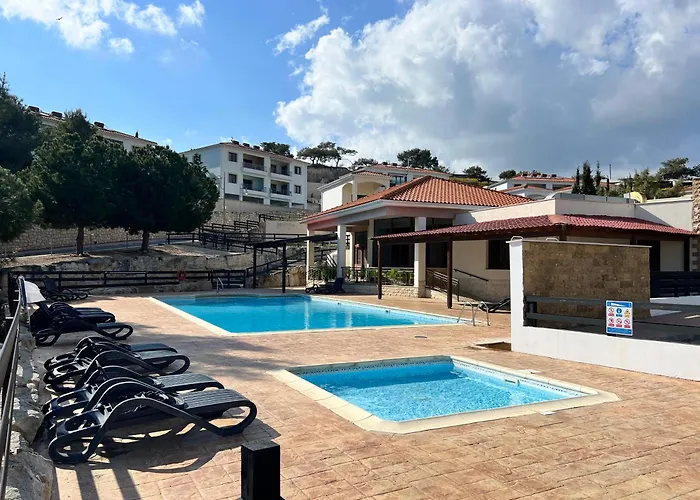 Zeus Holiday Home